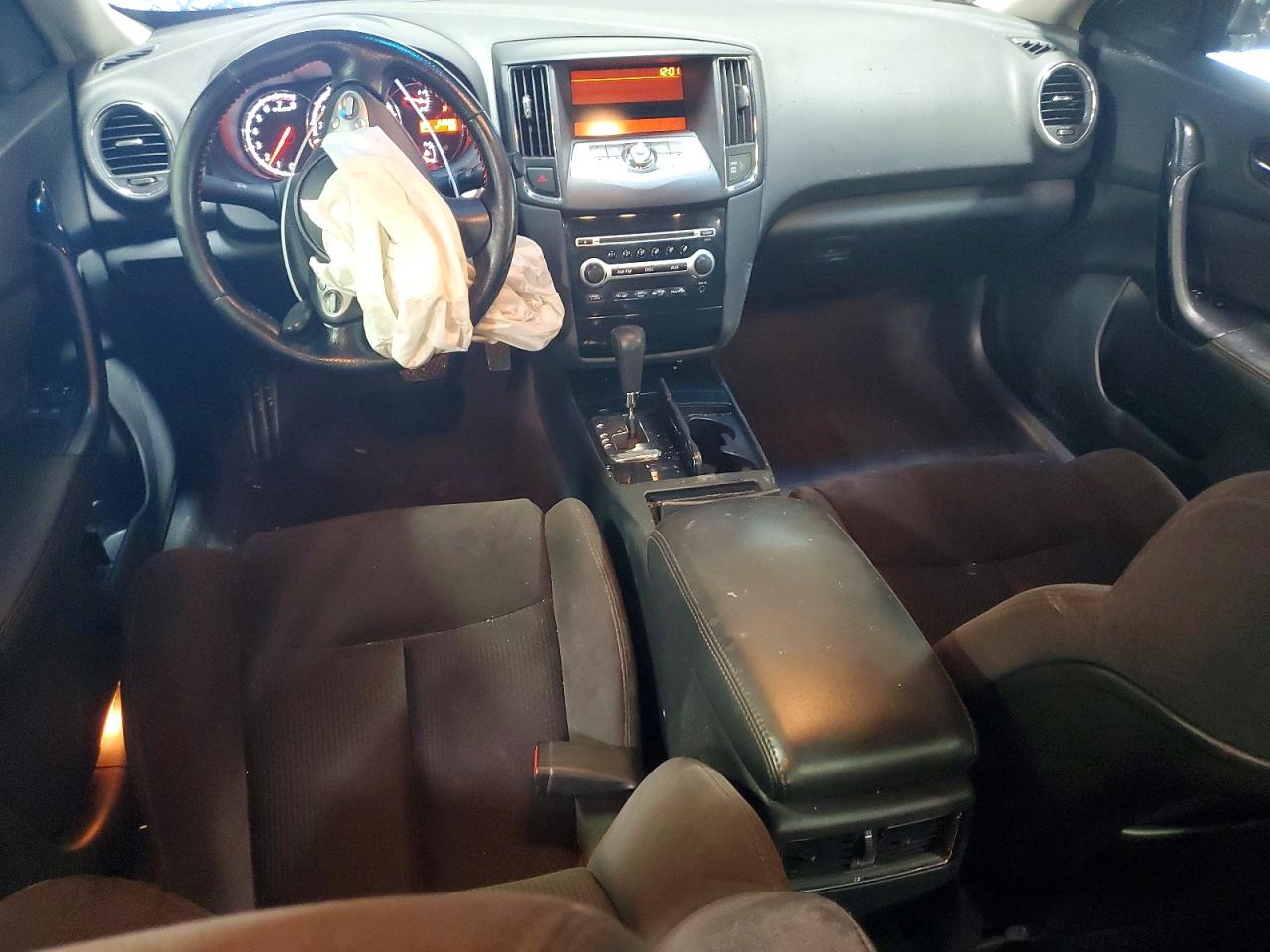 2011 NISSAN MAXIMA S photo 8