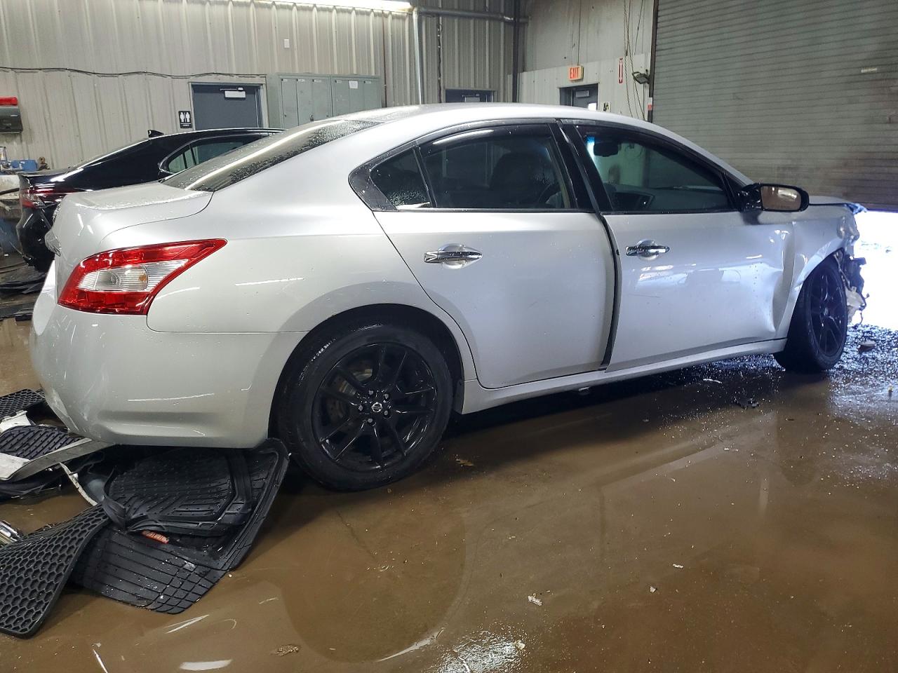 2011 NISSAN MAXIMA S photo 3