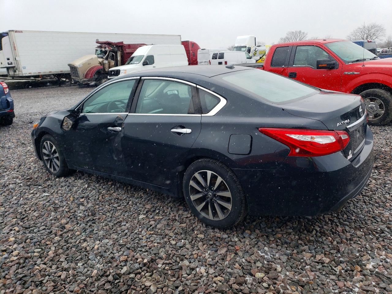 2017 NISSAN ALTIMA 2.5 photo 2