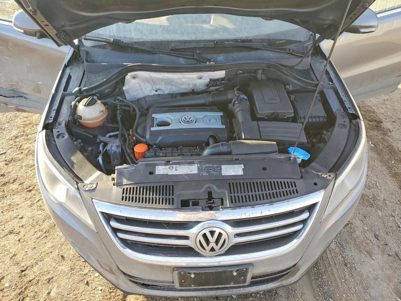 2011 VOLKSWAGEN TIGUAN S photo 23