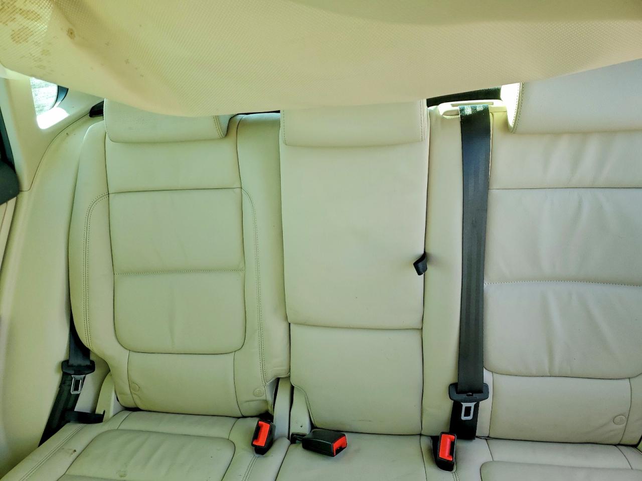 2011 VOLKSWAGEN TIGUAN S photo 19