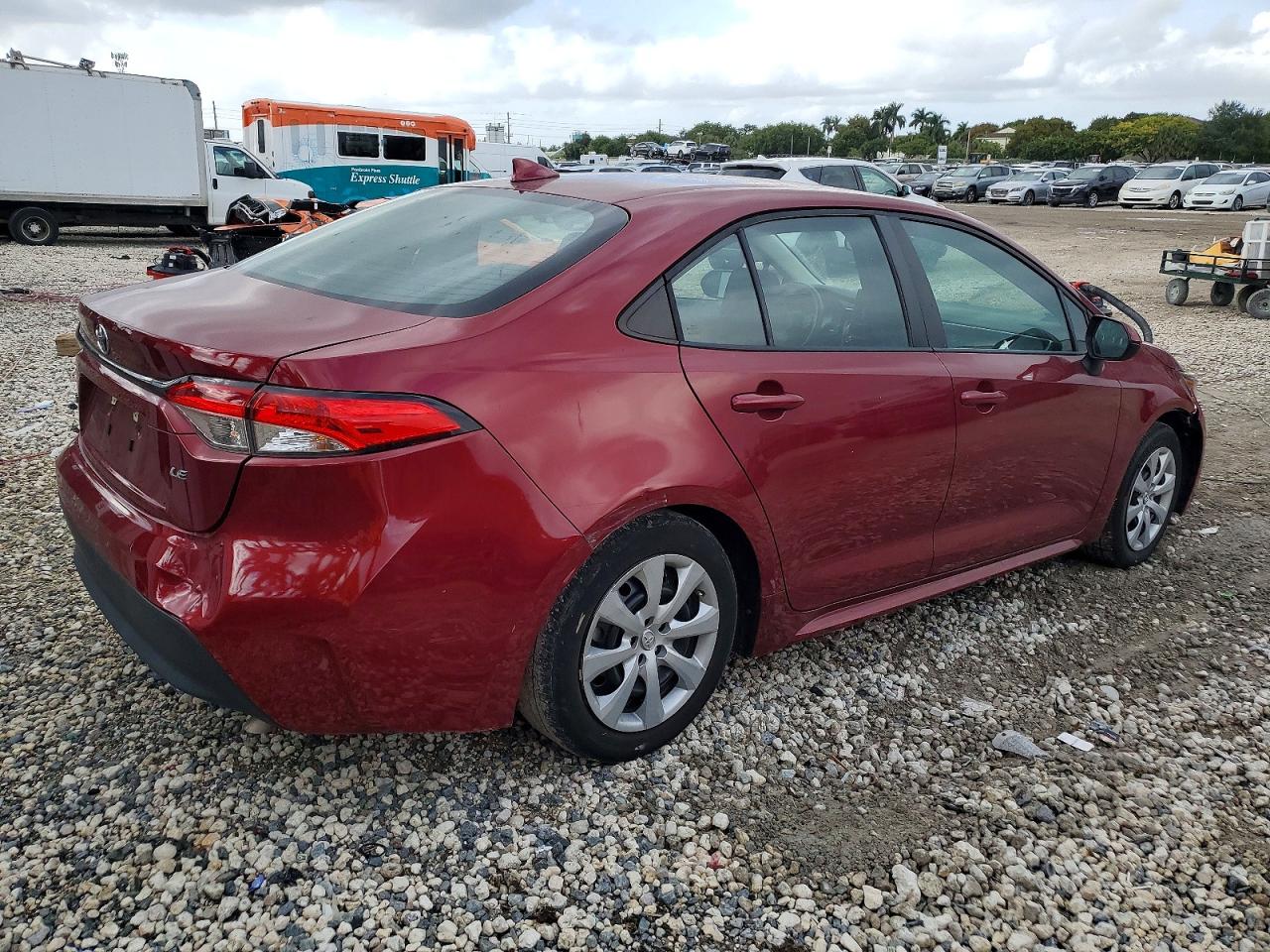 2023 TOYOTA COROLLA LE photo 3