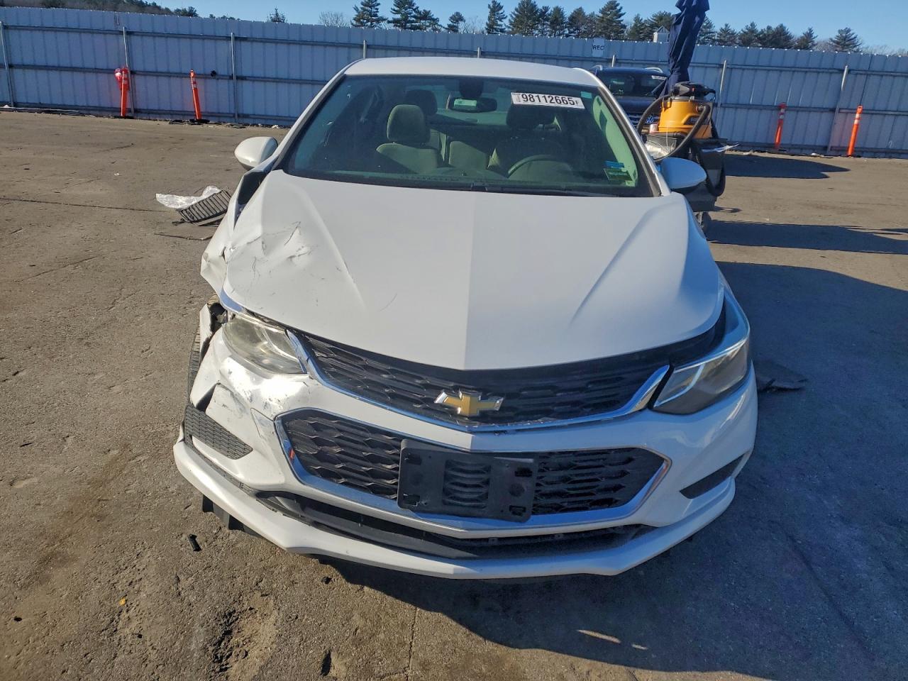 2017 CHEVROLET CRUZE LT photo 5
