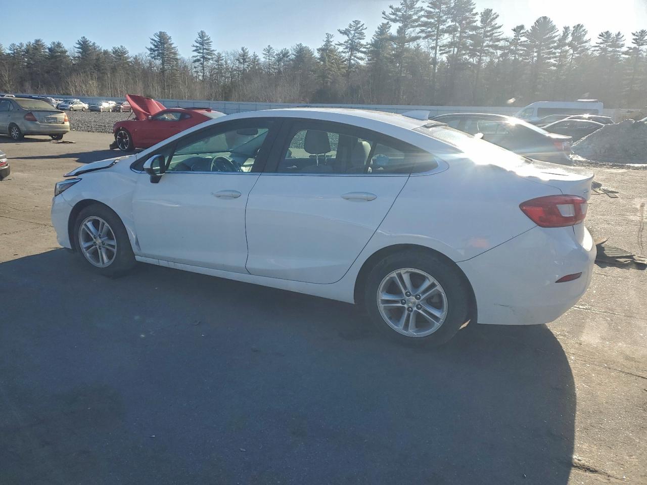 2017 CHEVROLET CRUZE LT photo 2