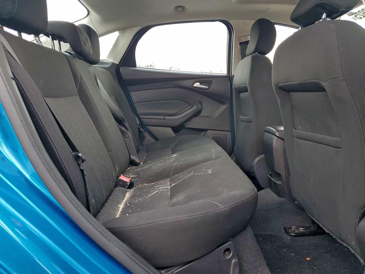 2015 FORD FOCUS SE photo 19