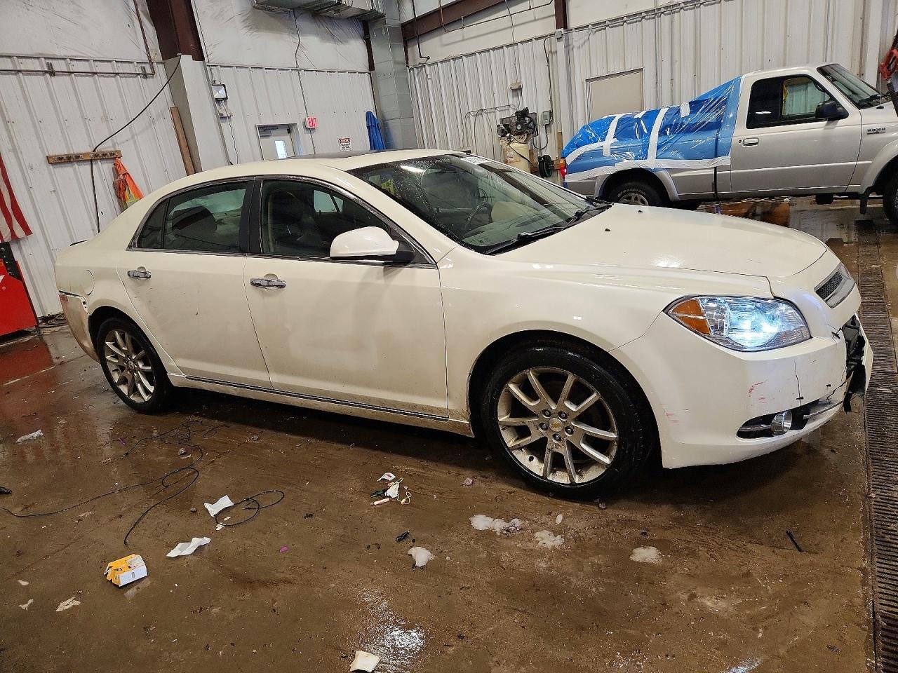2011 CHEVROLET MALIBU LTZ photo 4