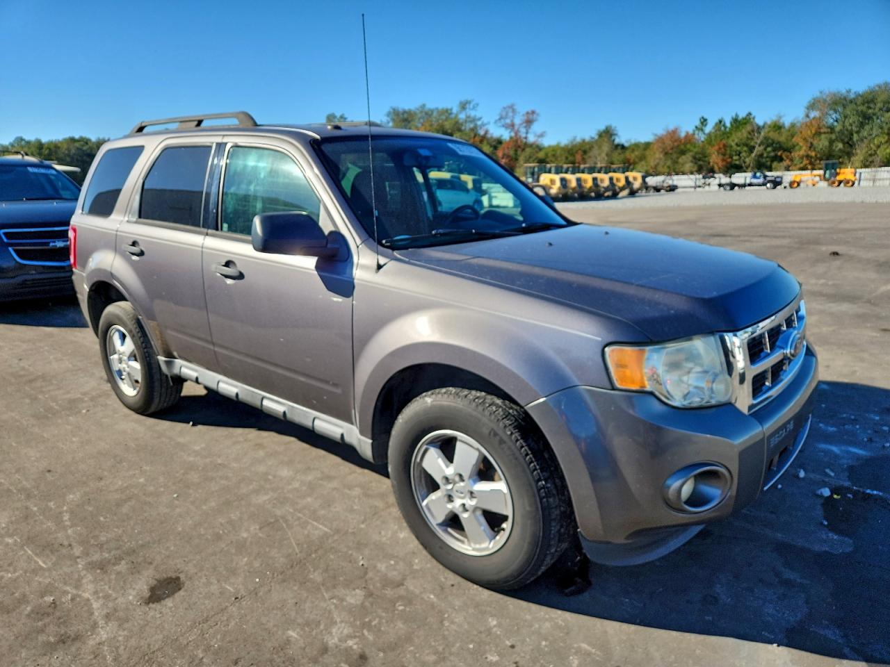 2011 FORD ESCAPE XLT photo 4