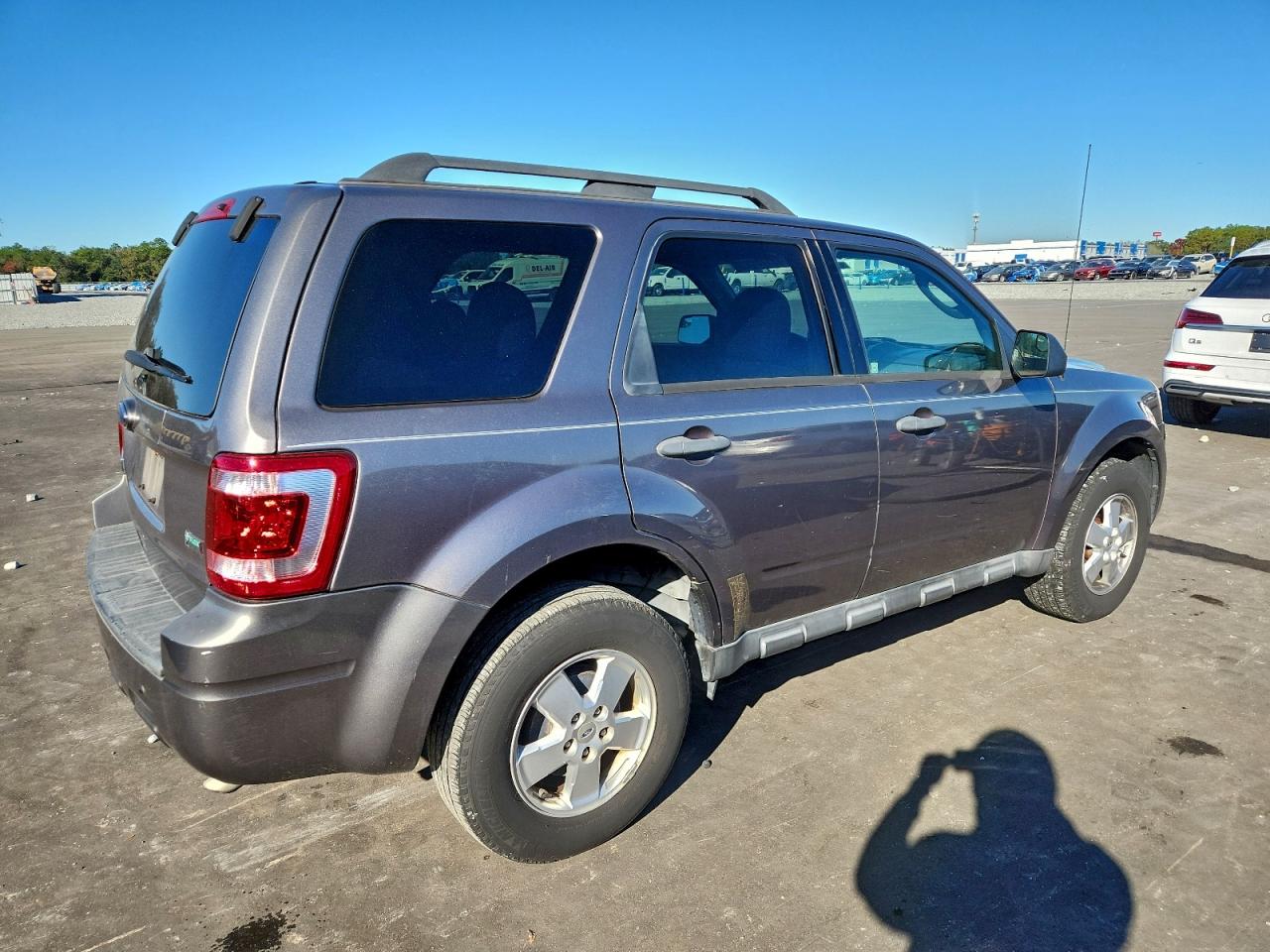 2011 FORD ESCAPE XLT photo 3