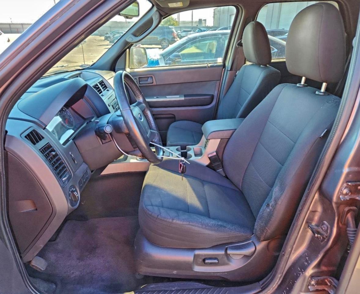 2011 FORD ESCAPE XLT photo 7