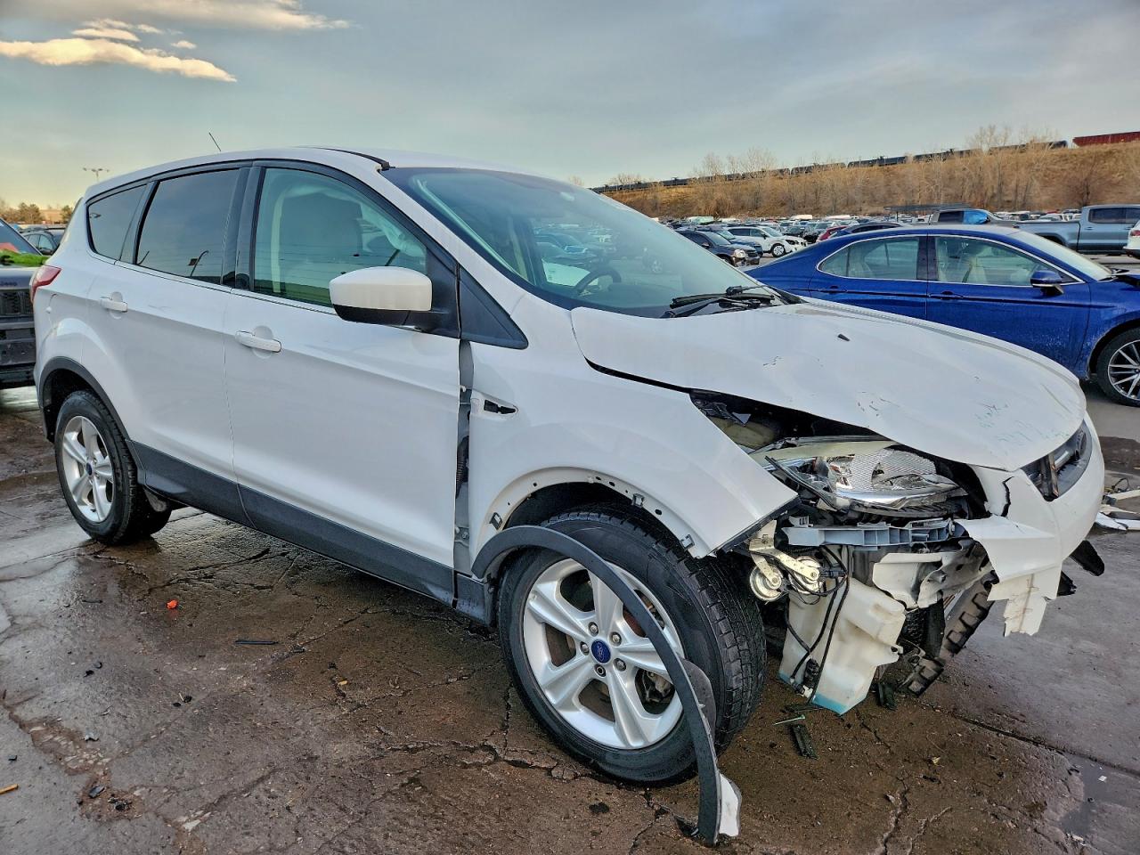2014 FORD ESCAPE SE photo 4