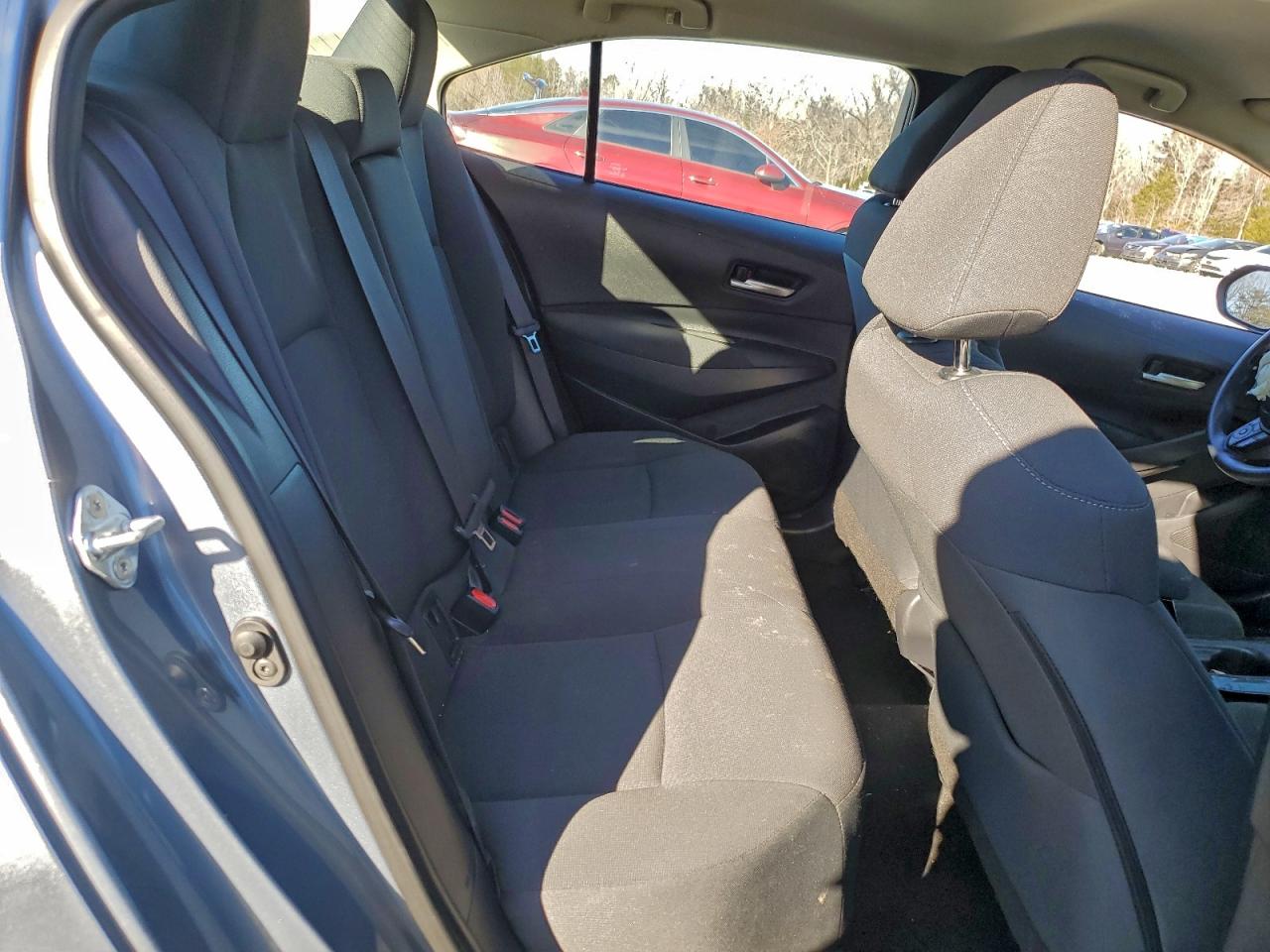 2021 TOYOTA COROLLA LE photo 10