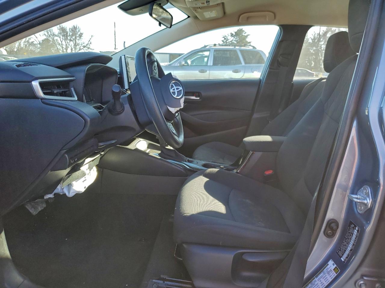 2021 TOYOTA COROLLA LE photo 7