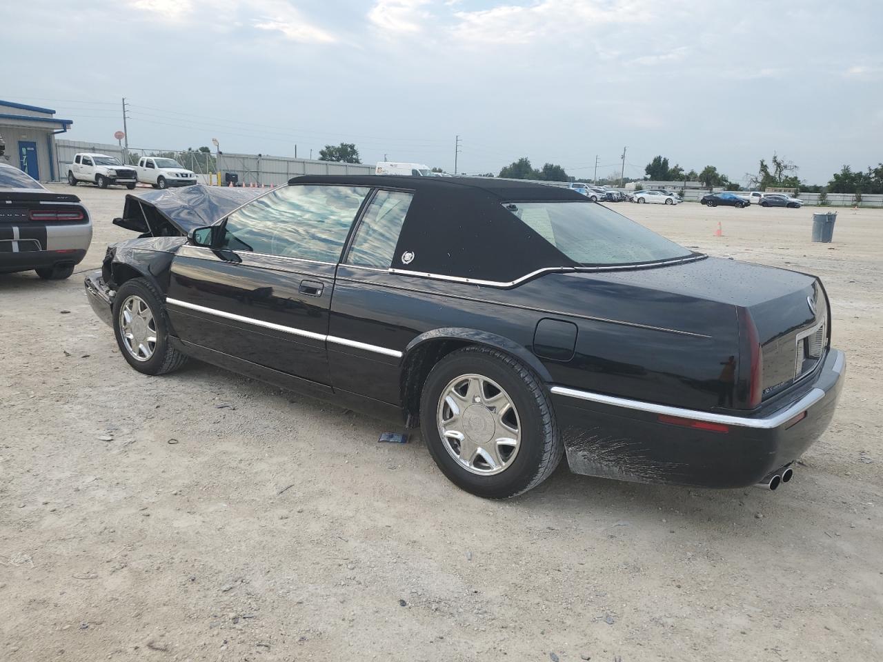 2001 CADILLAC ELDORADO ESC photo 3
