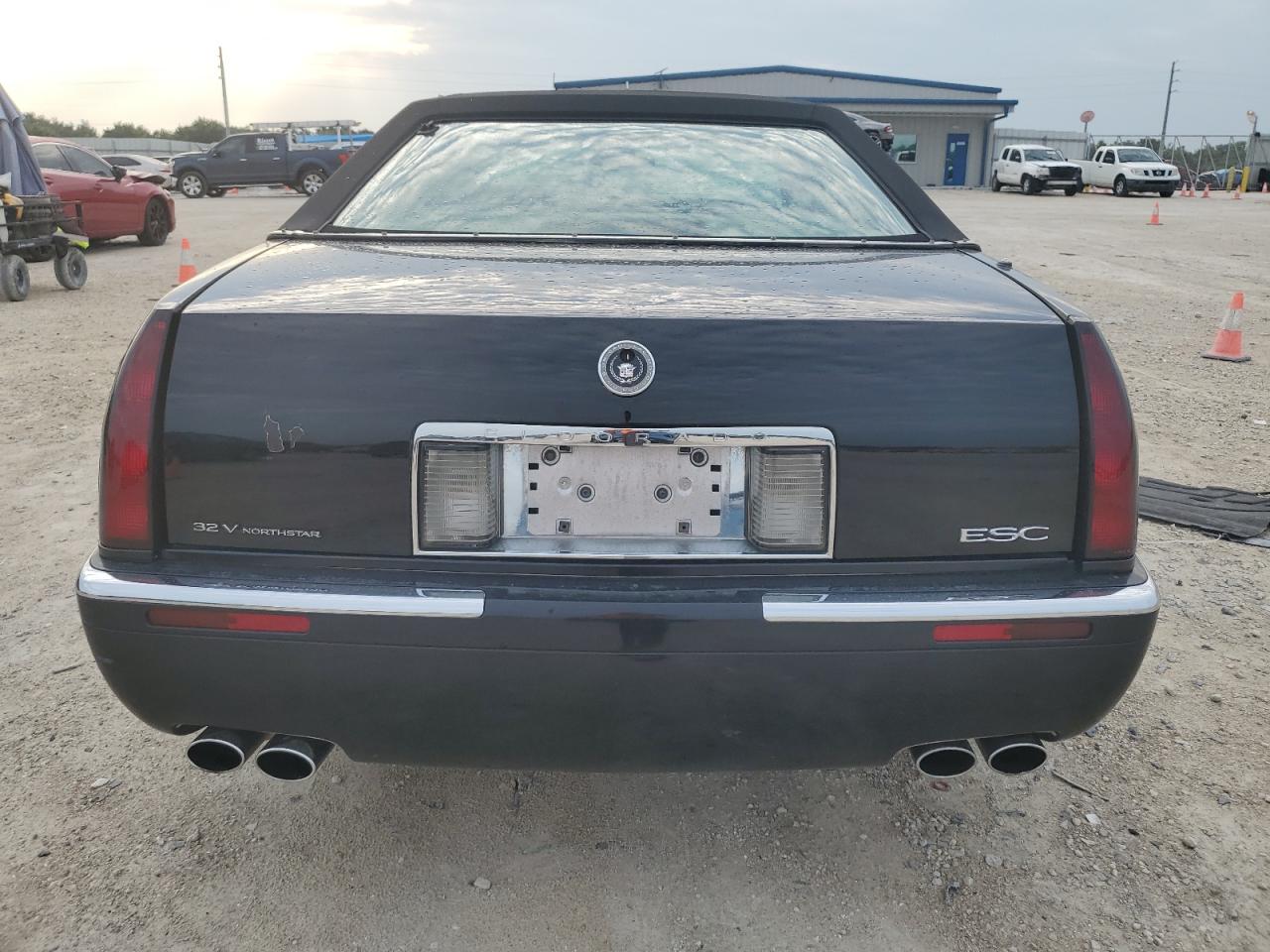2001 CADILLAC ELDORADO ESC photo 11