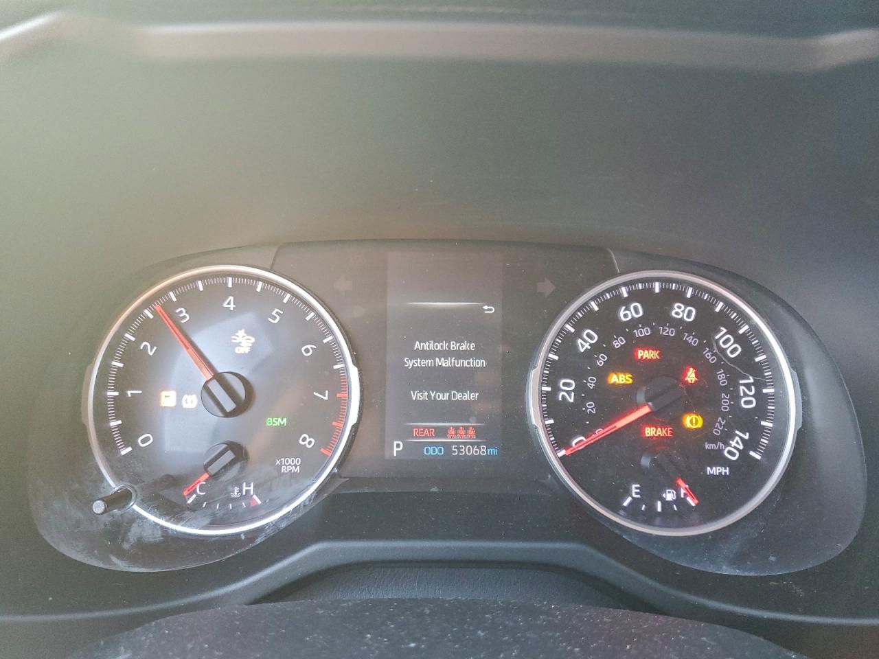 2019 TOYOTA RAV4 XLE photo 9