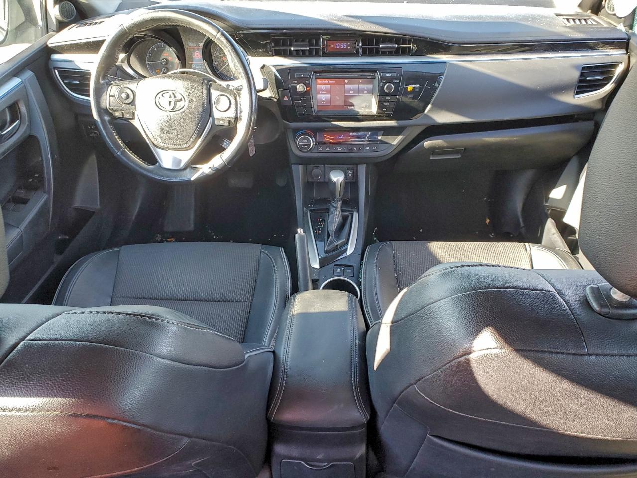 2015 TOYOTA COROLLA L photo 8