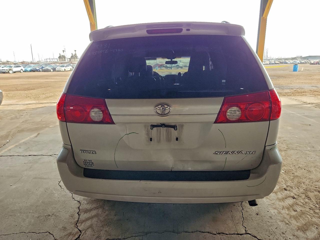 2008 TOYOTA SIENNA XLE photo 6