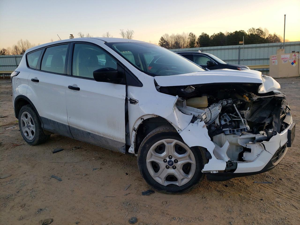 2017 FORD ESCAPE S photo 4
