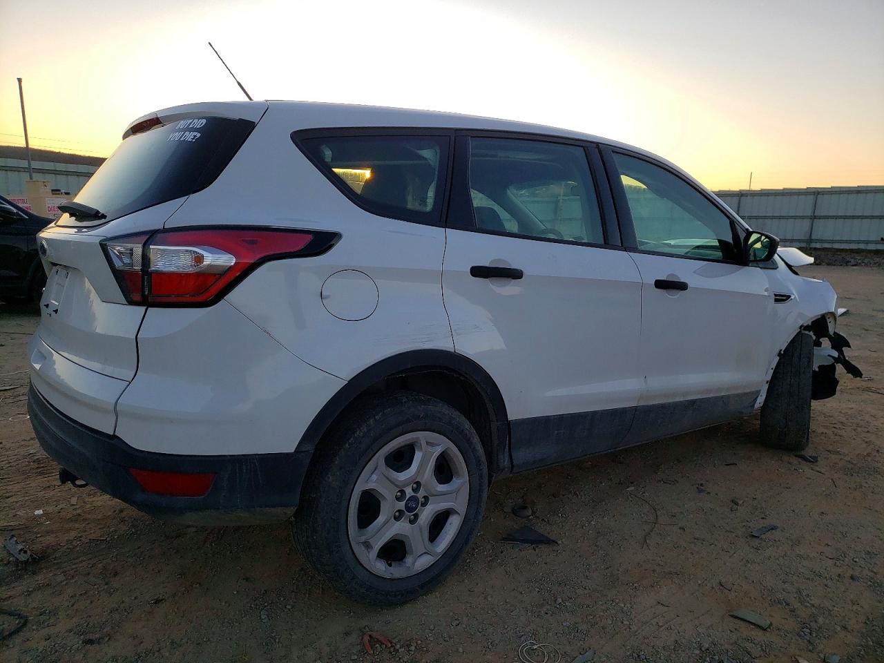 2017 FORD ESCAPE S photo 3