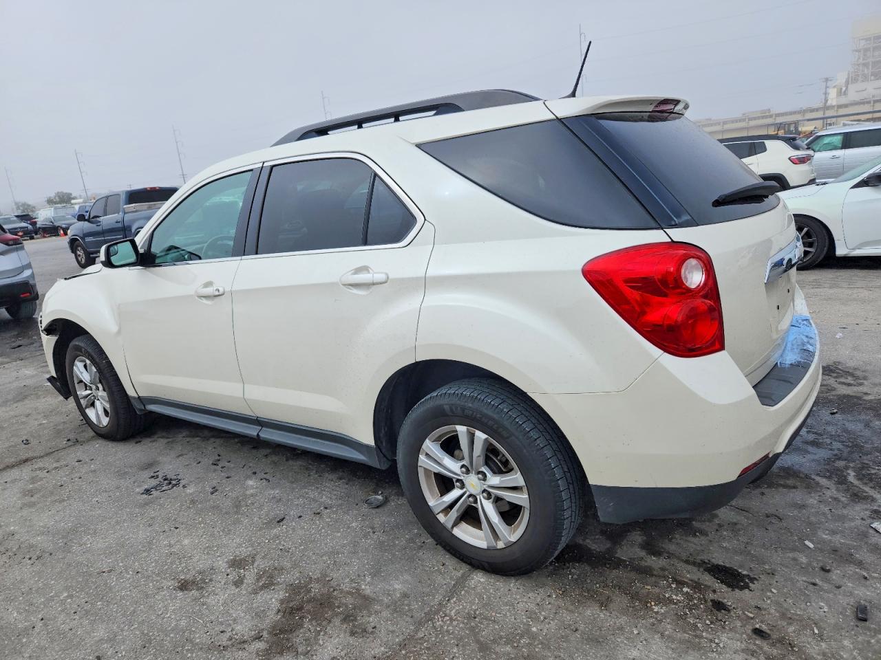 2014 CHEVROLET EQUINOX LT photo 2