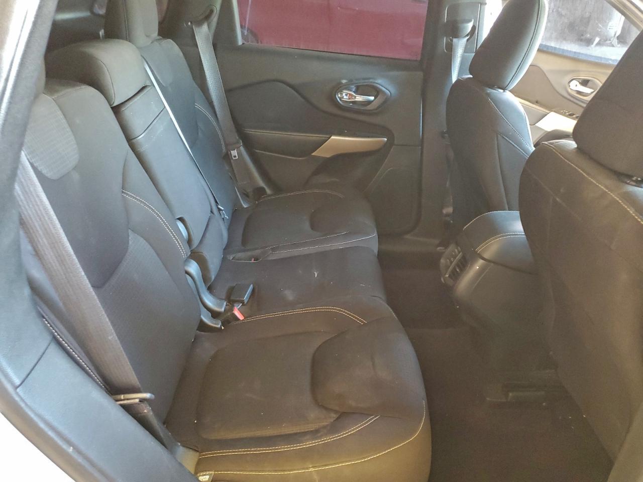 2017 JEEP CHEROKEE LATITUDE photo 11