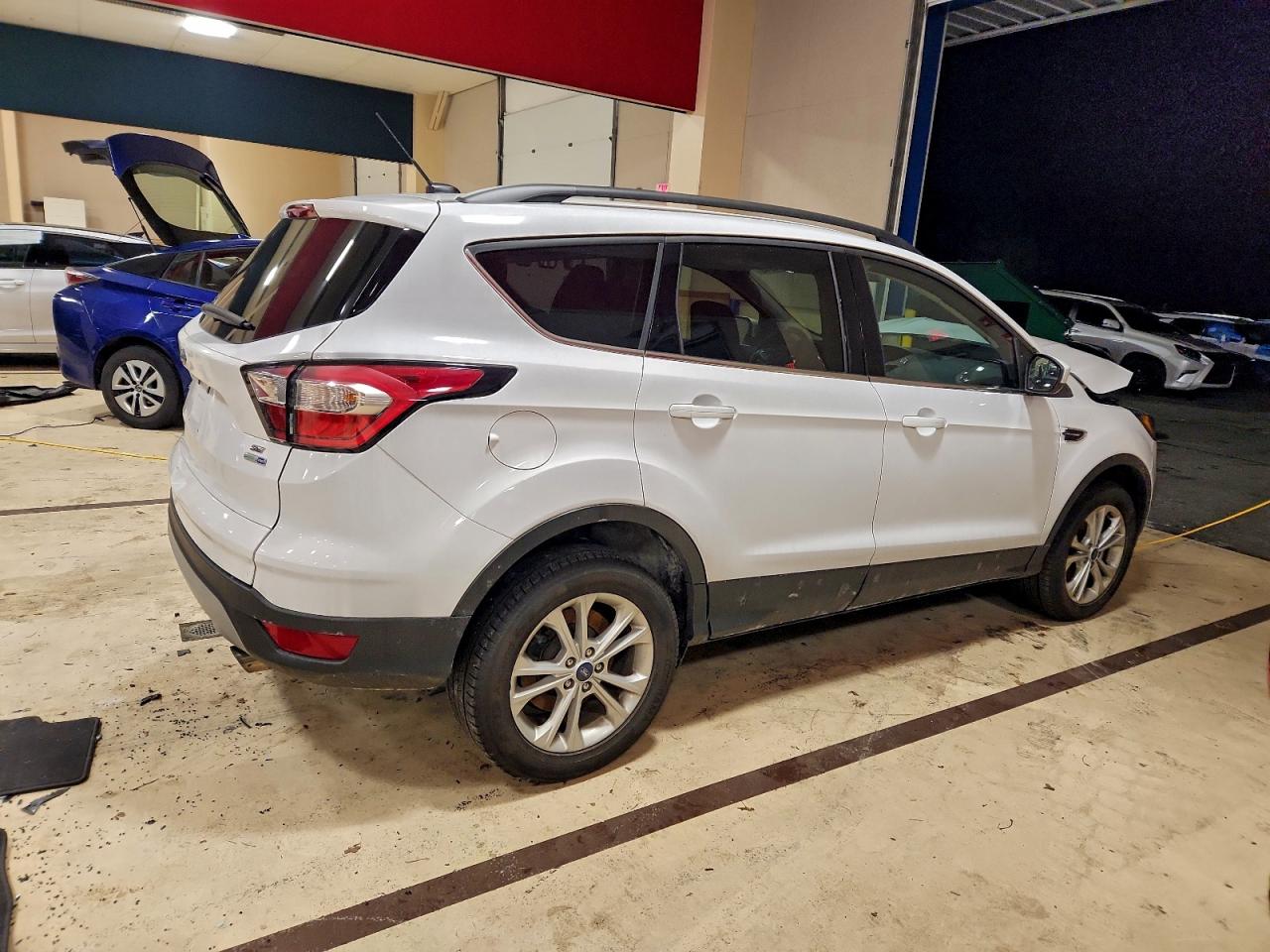 2018 FORD ESCAPE SE photo 3