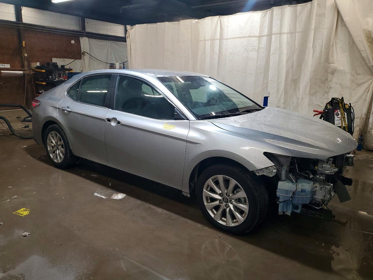 2018 TOYOTA CAMRY L photo 4
