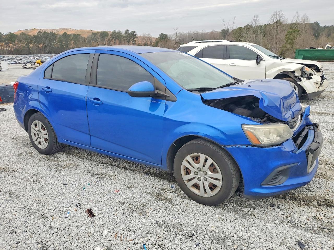 2017 CHEVROLET SONIC LS photo 4