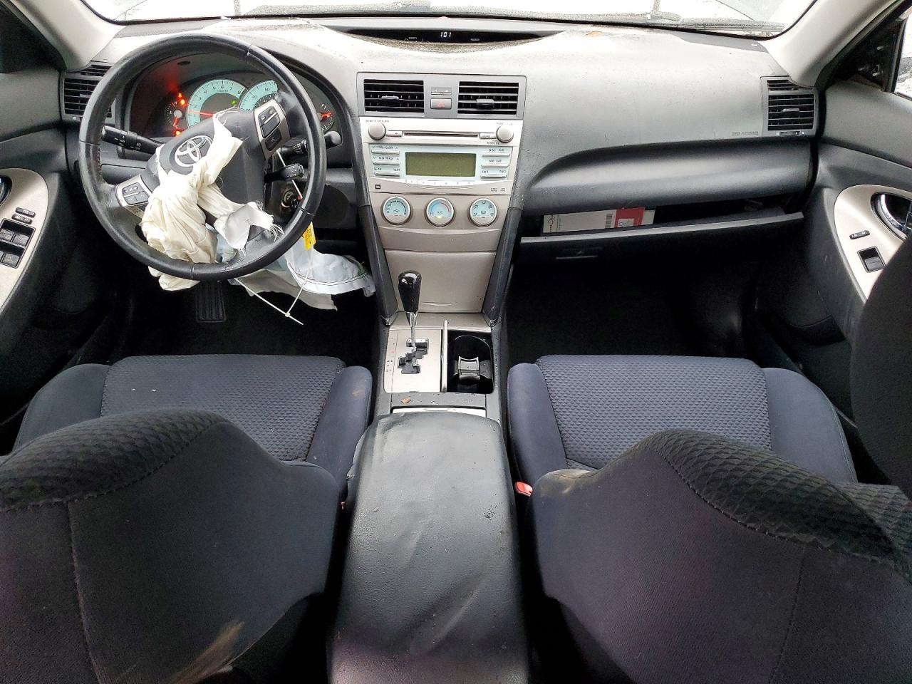 2009 TOYOTA CAMRY BASE photo 8