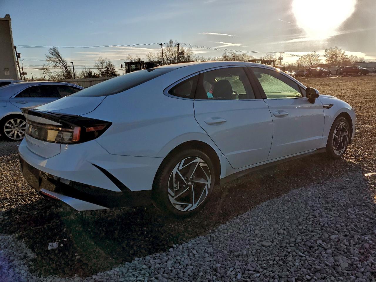2026 HYUNDAI SONATA SEL SPORT photo 3