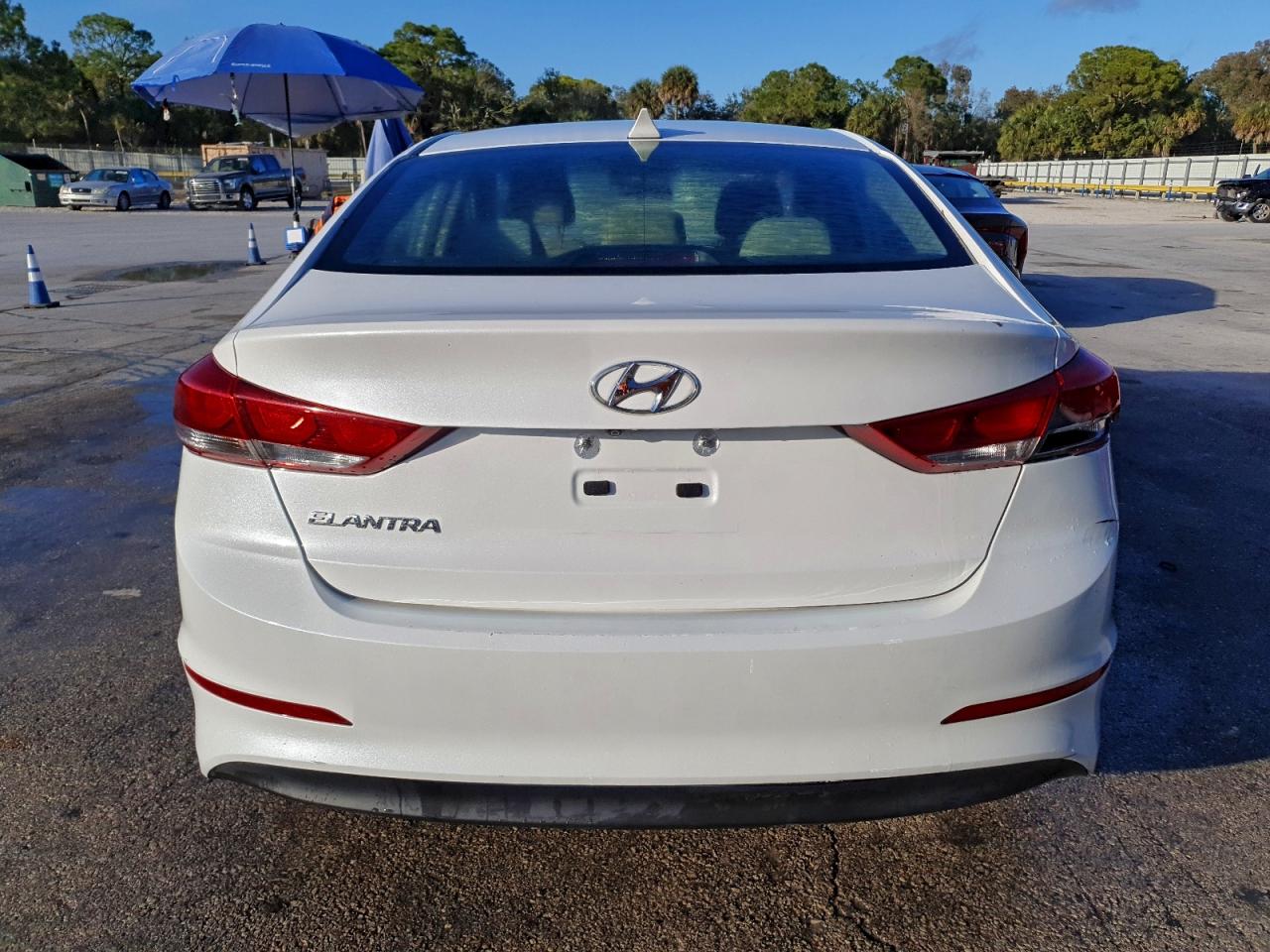 2018 HYUNDAI ELANTRA SEL photo 11