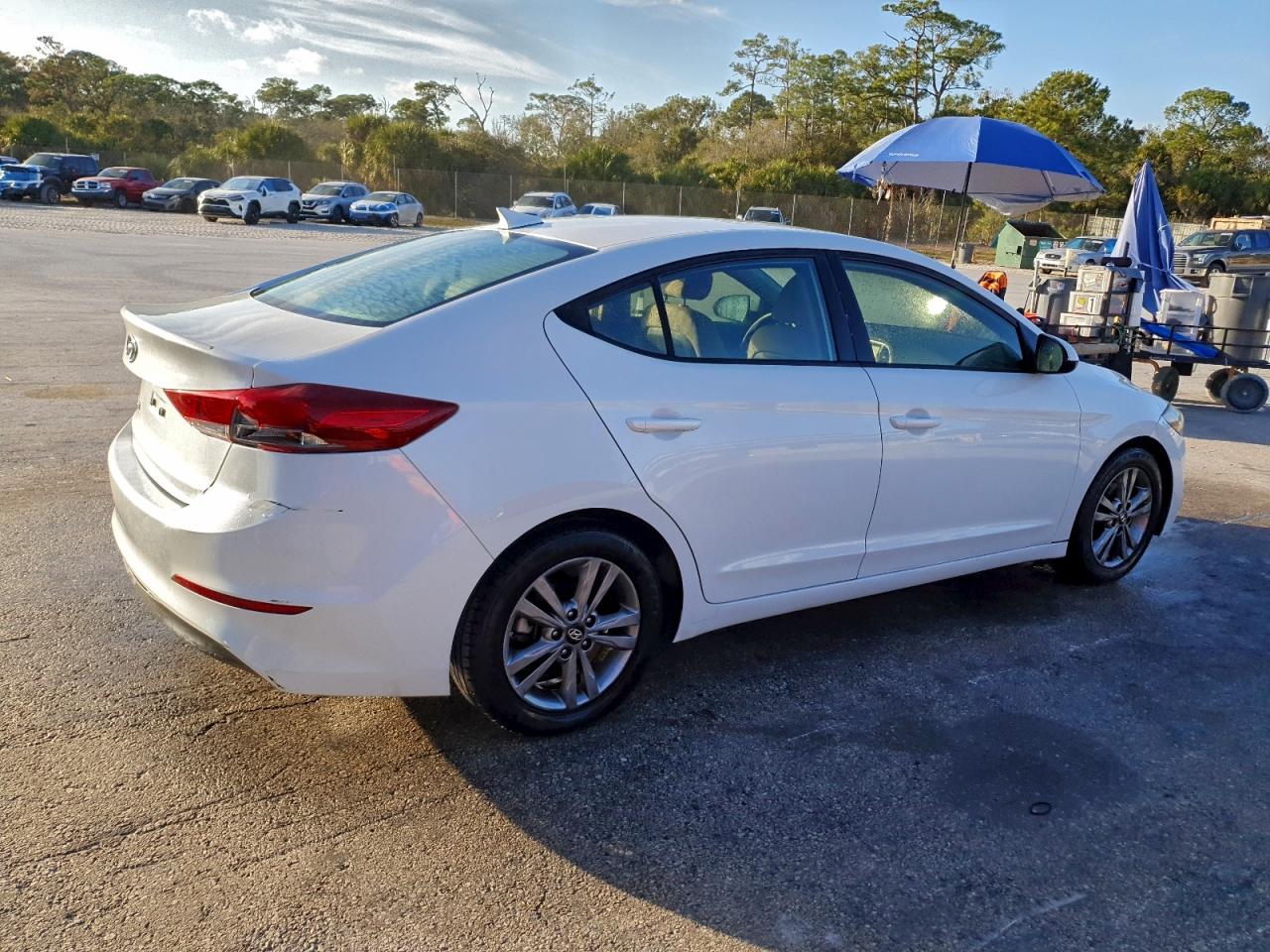 2018 HYUNDAI ELANTRA SEL photo 5