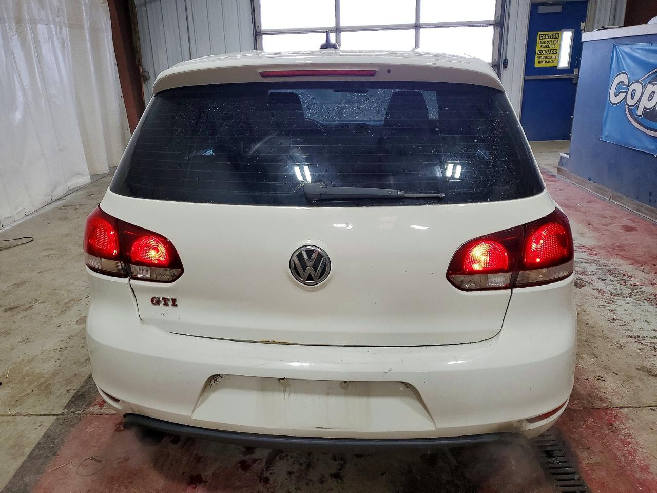 2013 VOLKSWAGEN GTI photo 6