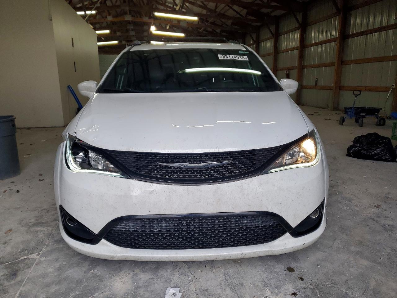 2019 CHRYSLER PACIFICA TOURING L photo 5