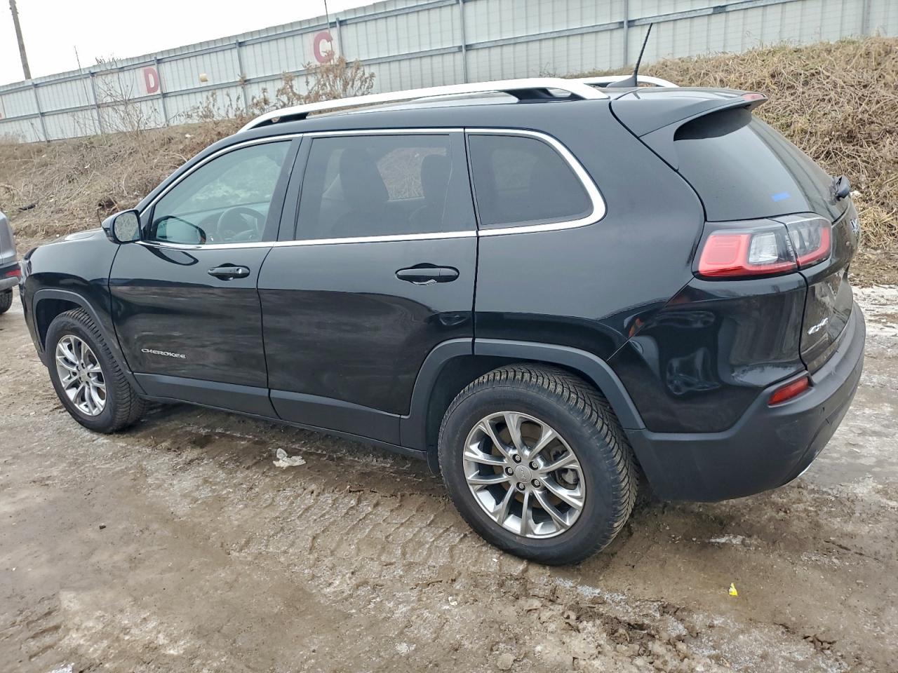 2021 JEEP CHEROKEE LATITUDE LUX photo 3