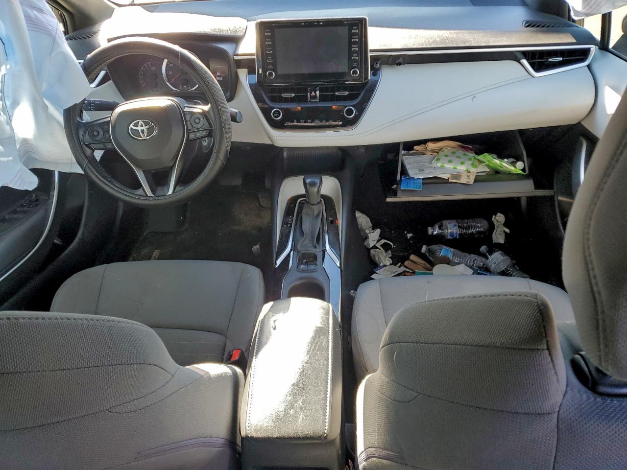 2020 TOYOTA COROLLA SE photo 8