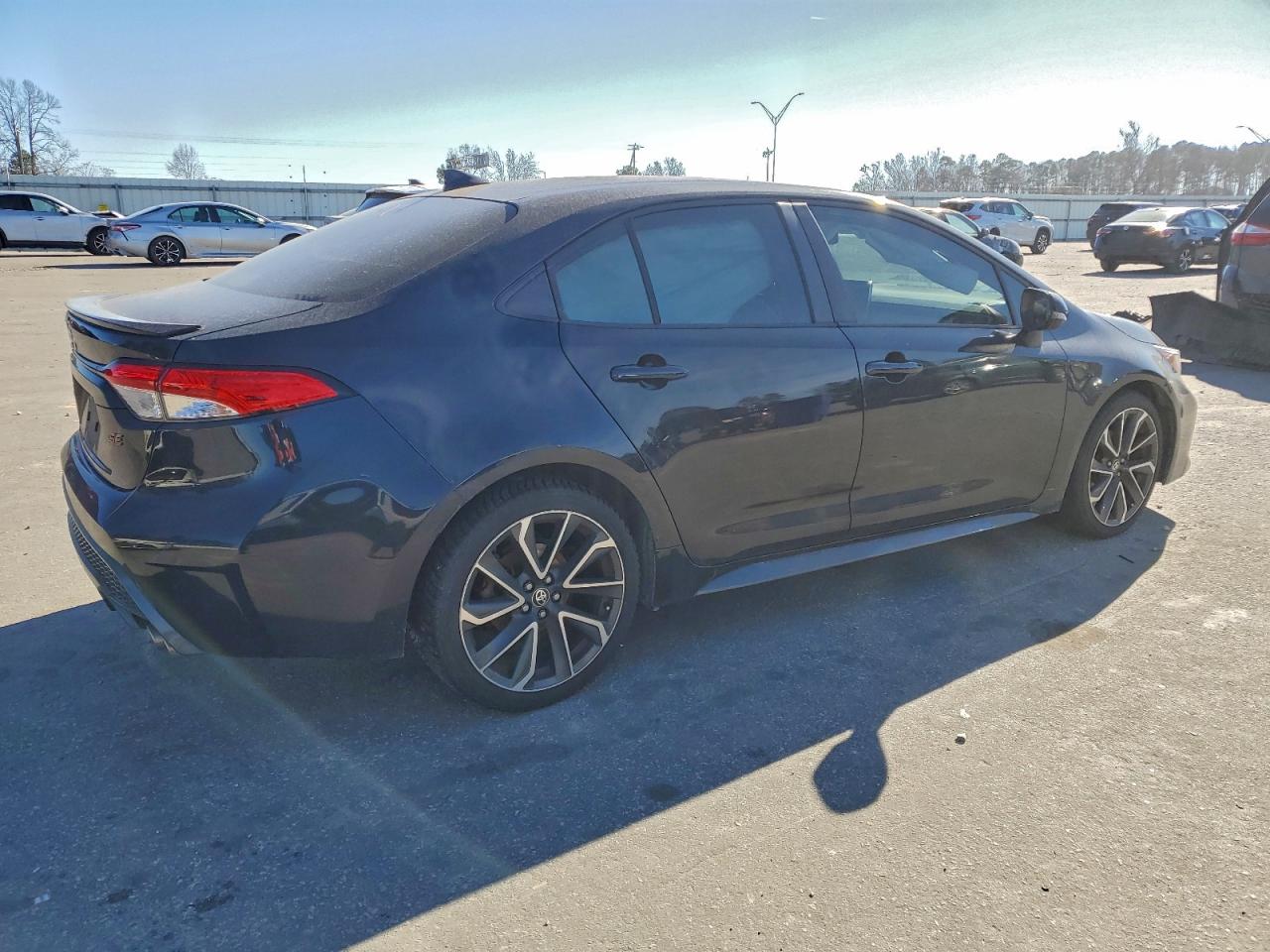 2020 TOYOTA COROLLA SE photo 3