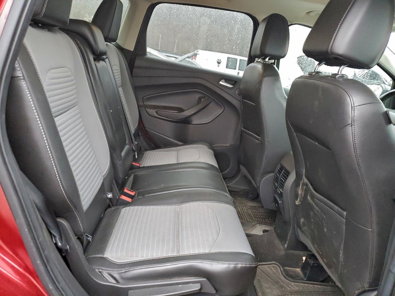 2017 FORD ESCAPE SE photo 11