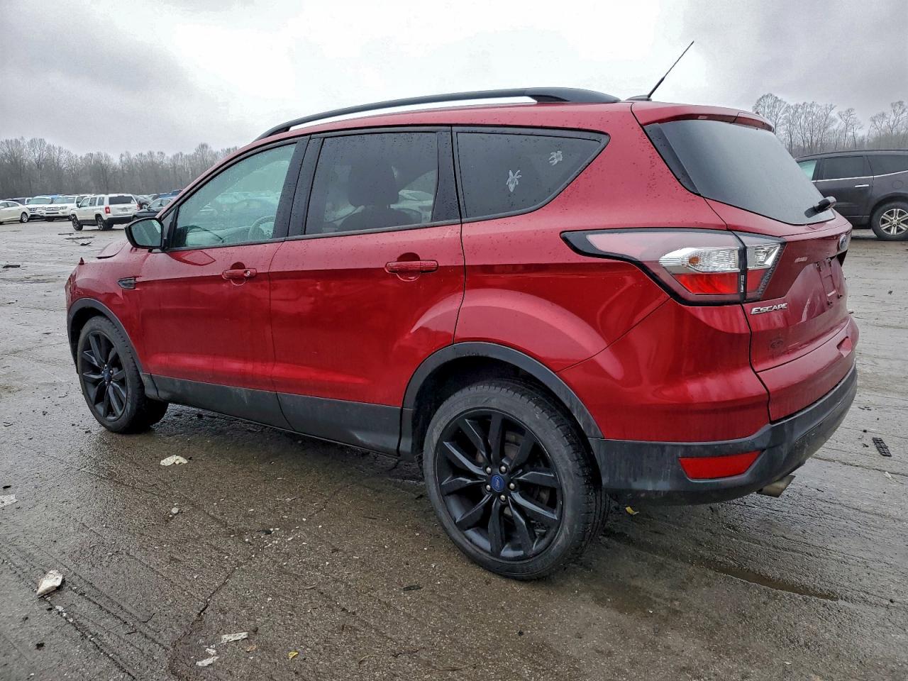 2017 FORD ESCAPE SE photo 2