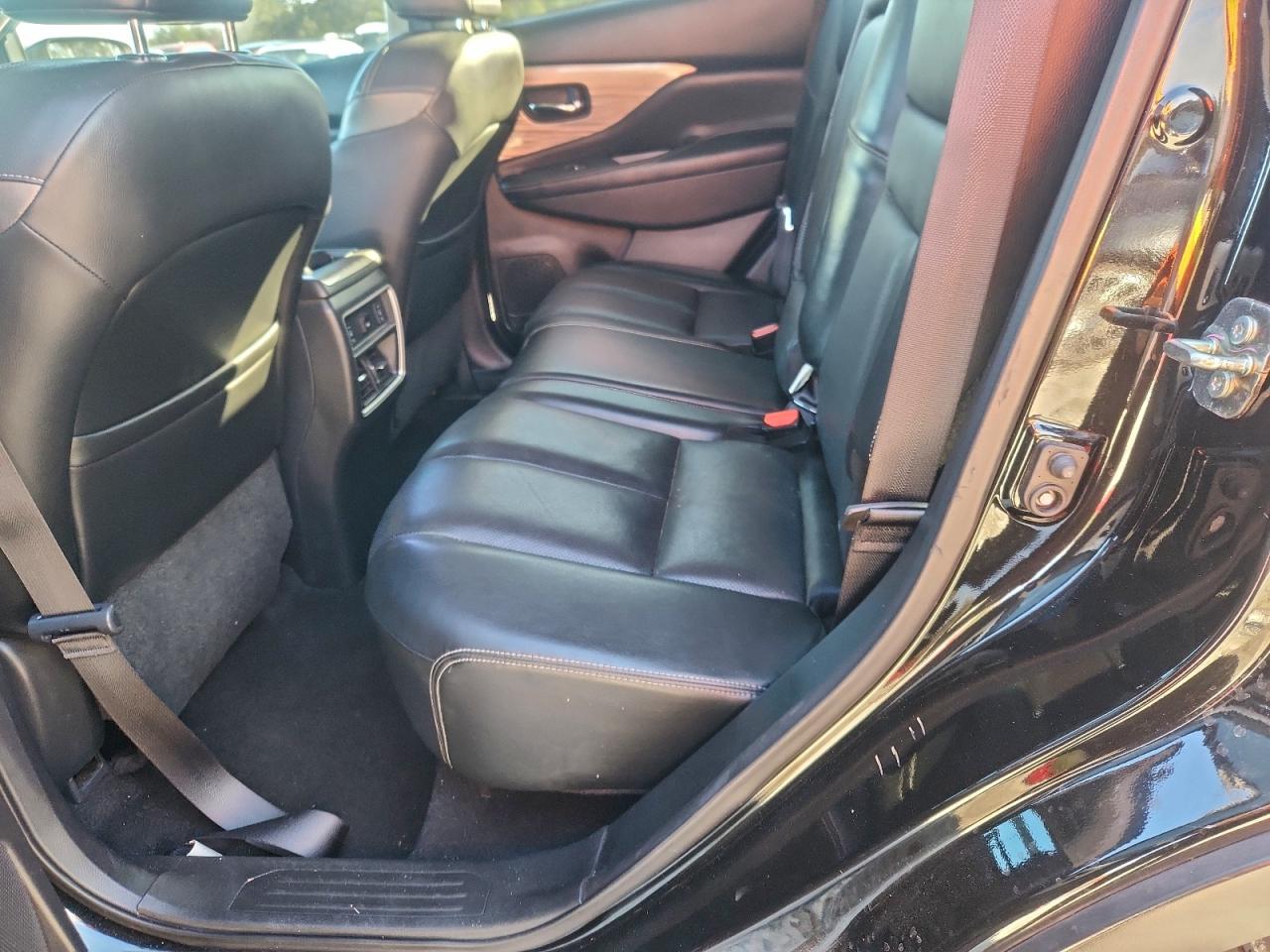 2017 NISSAN MURANO S photo 11