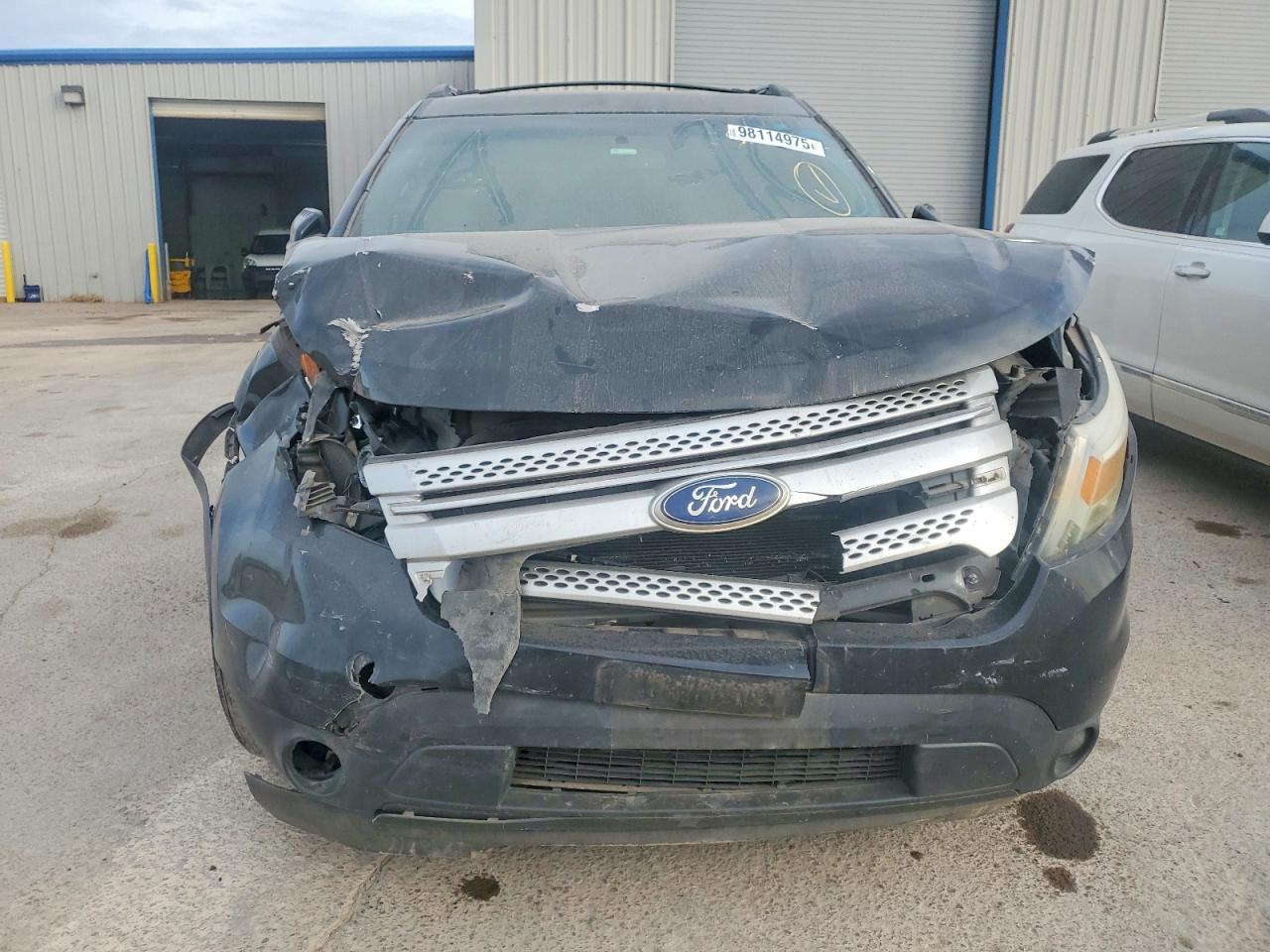 2011 FORD EXPLORER XLT photo 5