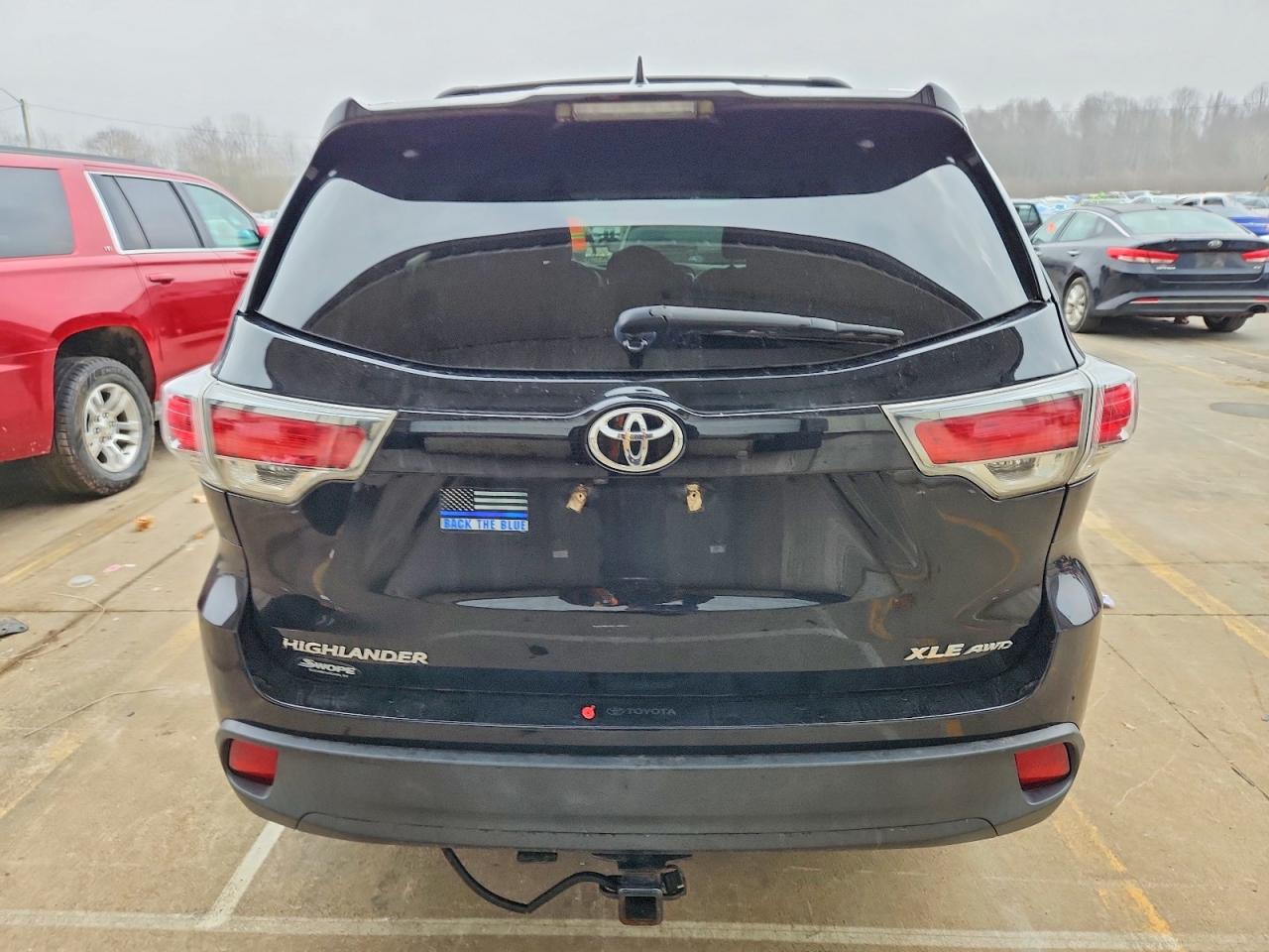 2016 TOYOTA HIGHLANDER XLE photo 6