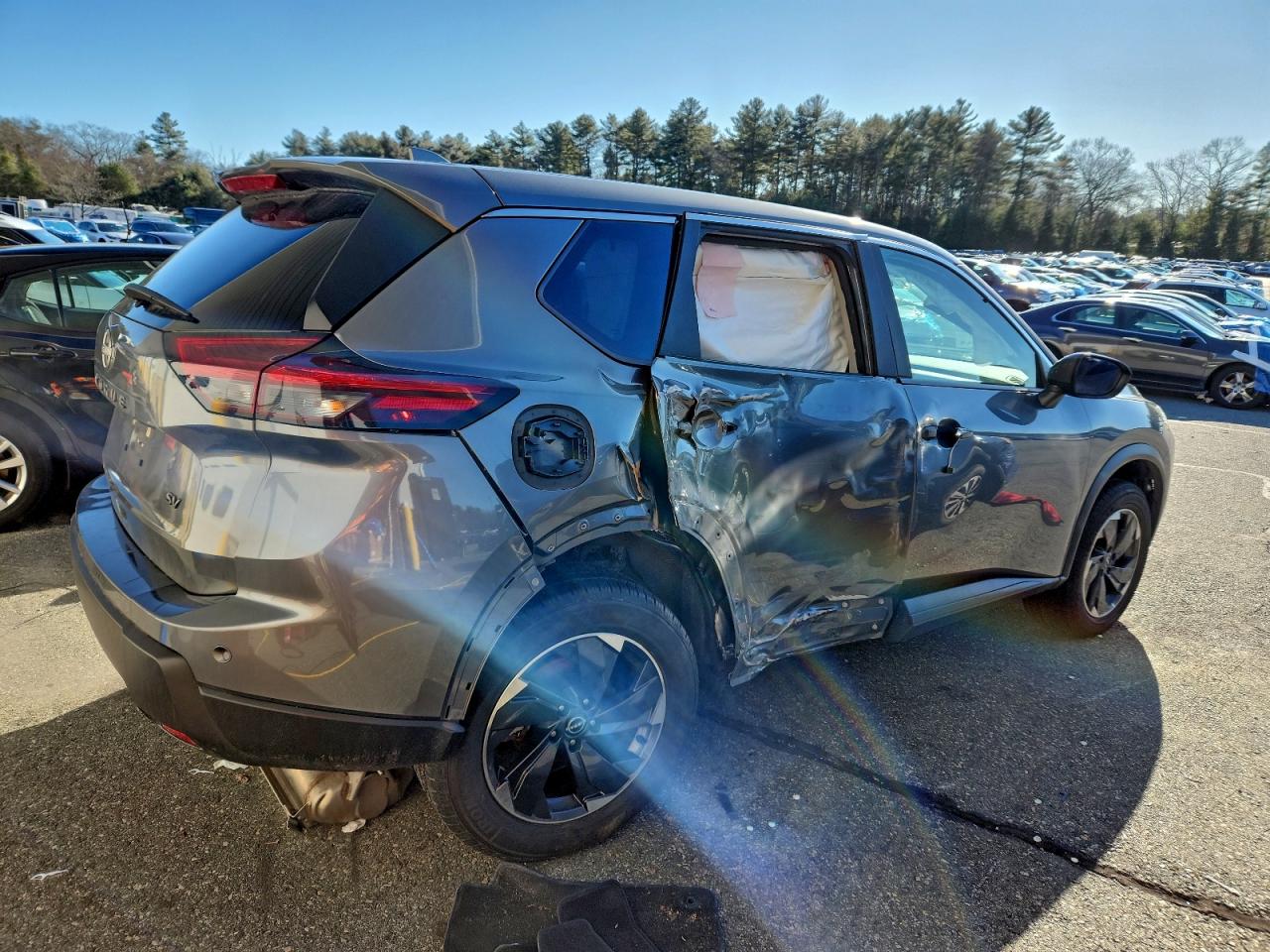 2024 NISSAN ROGUE SV photo 3