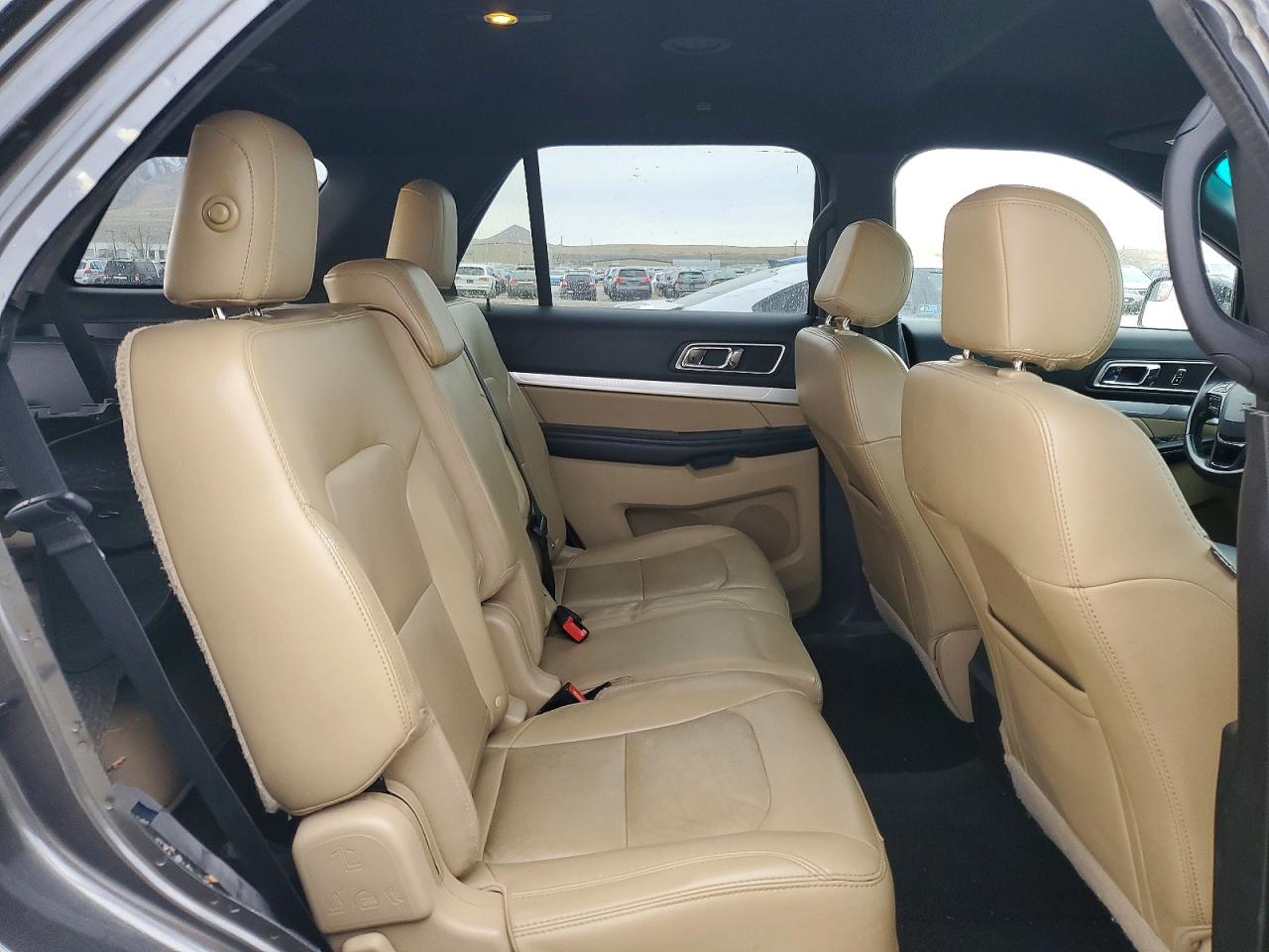 2016 FORD EXPLORER XLT photo 10