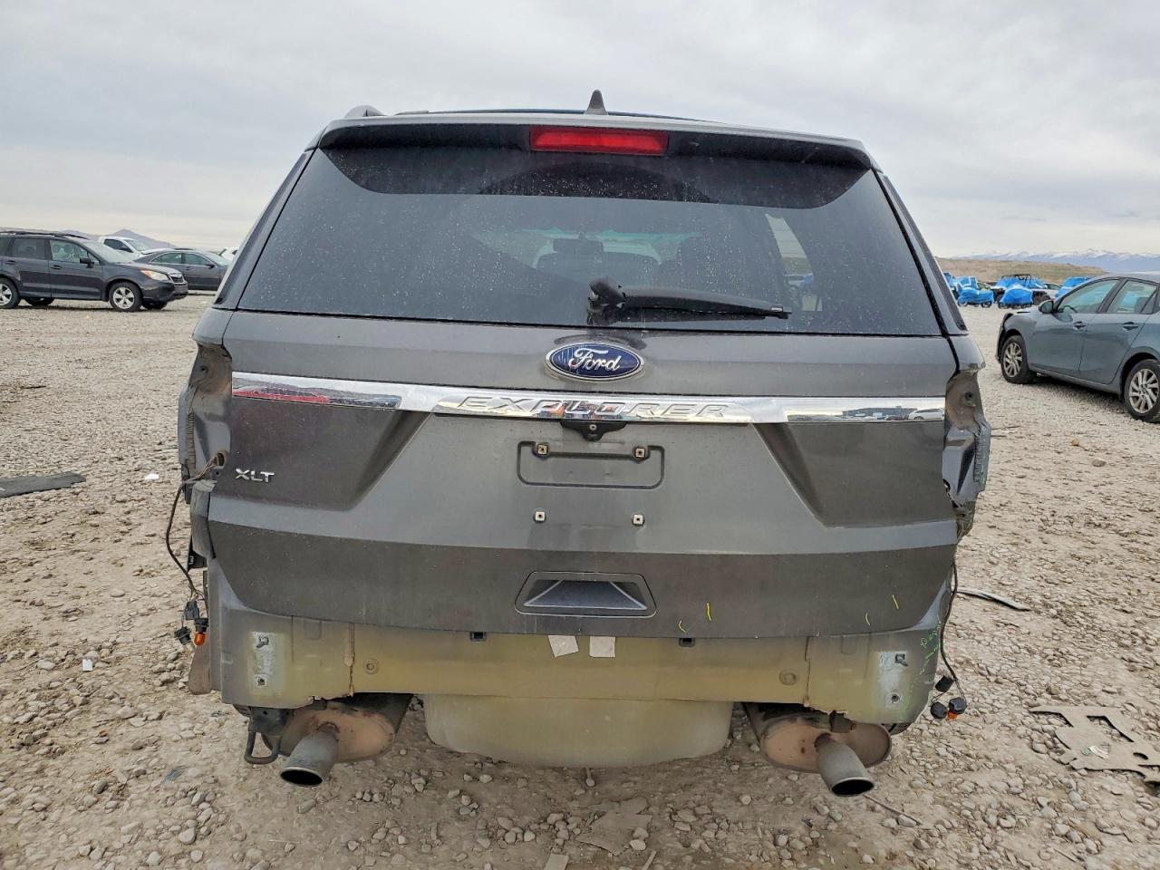 2016 FORD EXPLORER XLT photo 6