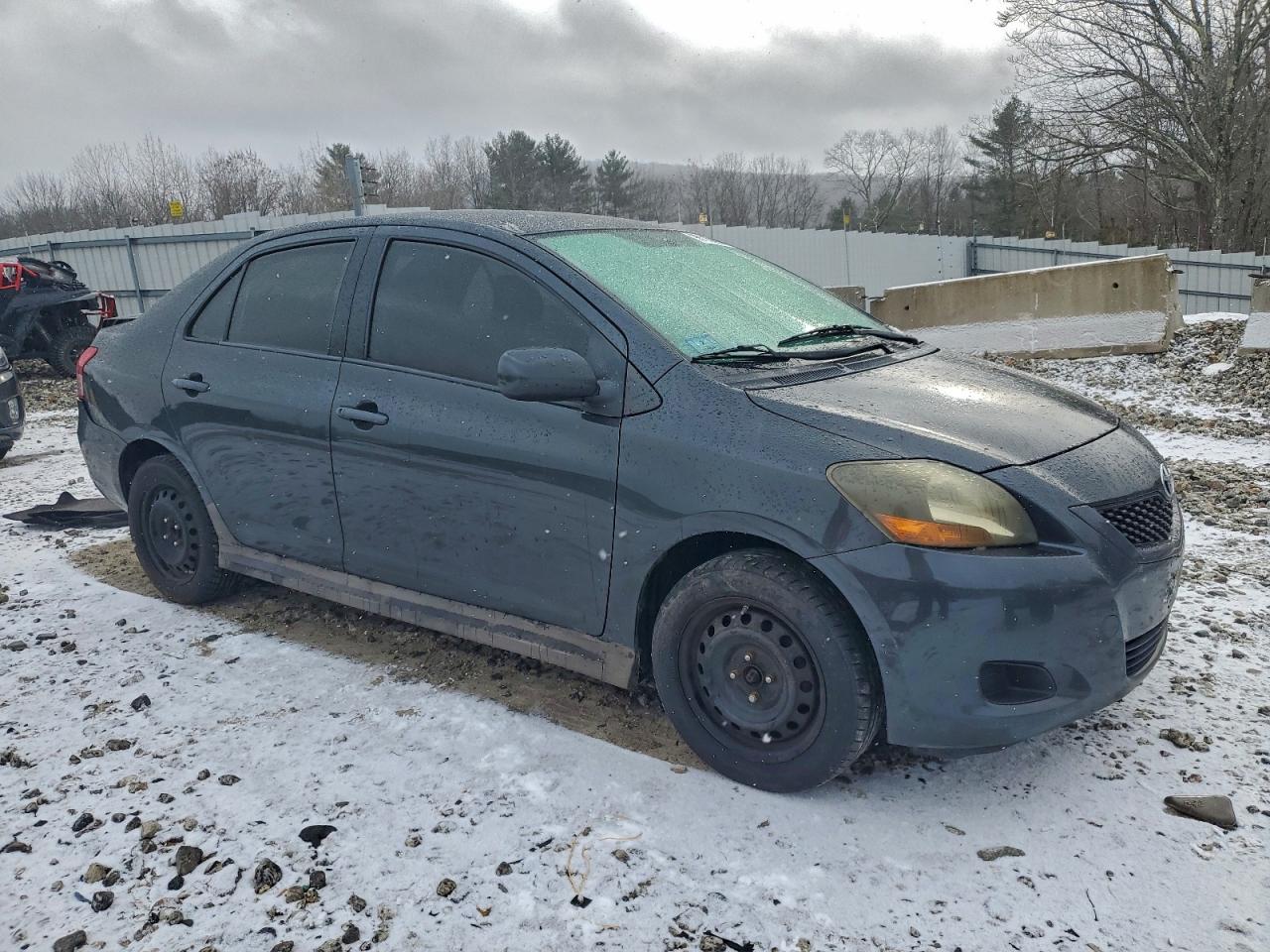 2009 TOYOTA YARIS photo 4