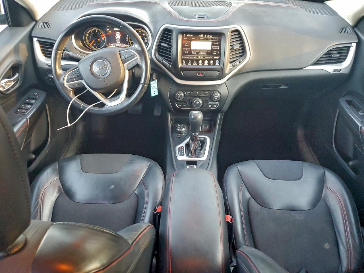 2016 JEEP CHEROKEE TRAILHAWK photo 8