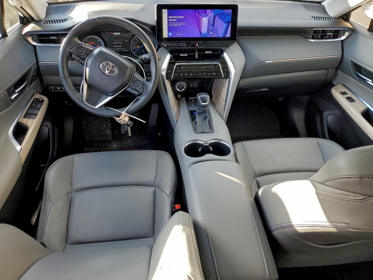 2023 TOYOTA VENZA LE photo 8