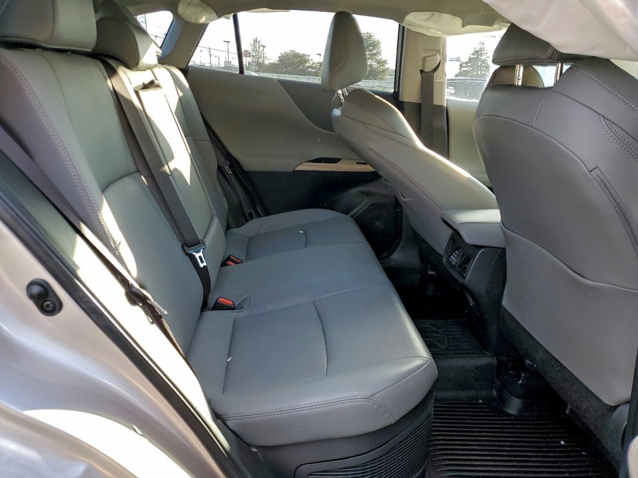 2023 TOYOTA VENZA LE photo 11