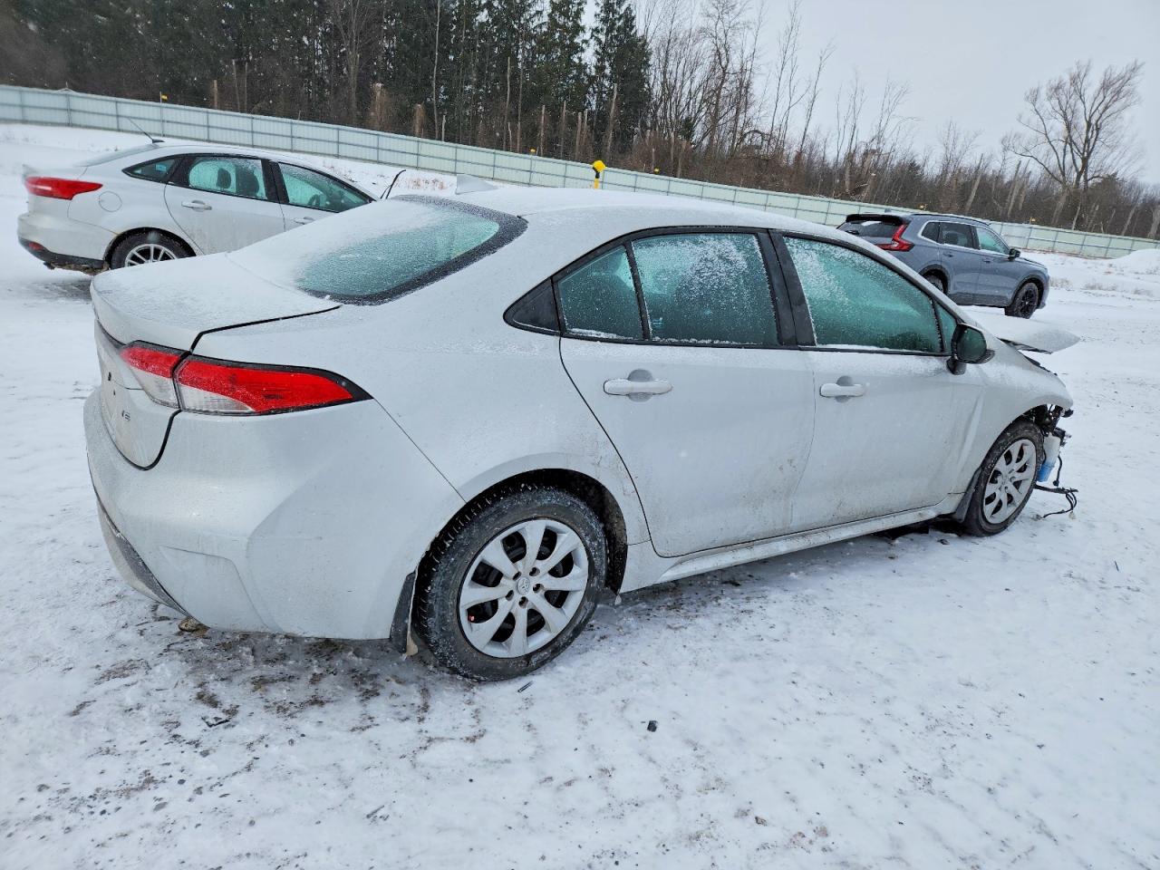 2022 TOYOTA COROLLA LE photo 3